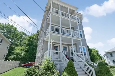 17 Wyvern St #3 1