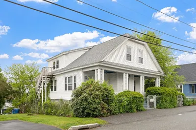 12-12b Thornton St 1