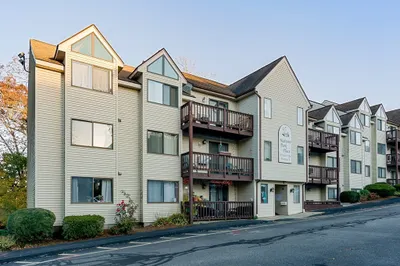 10 Hulbert Rd #9 1