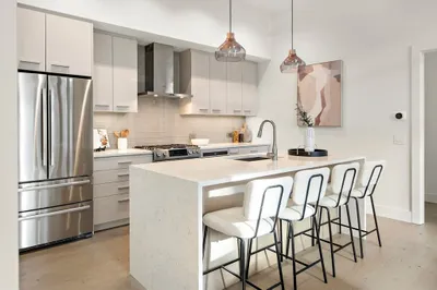 40 Traveler St #113