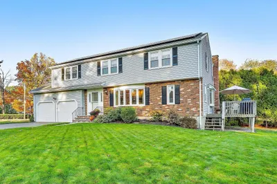 1 Indian Meadow Drive 1
