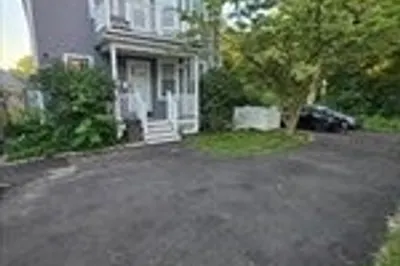 4 Woodville Park #1 1