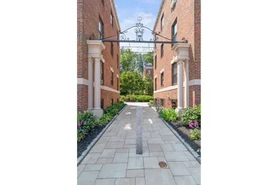 1992 Commonwealth Ave #4