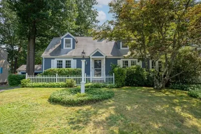 25 Hazen Street