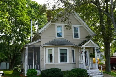 59 Hollis St