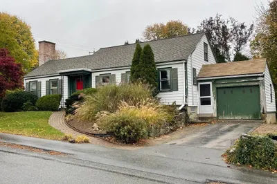 6 Erickson St