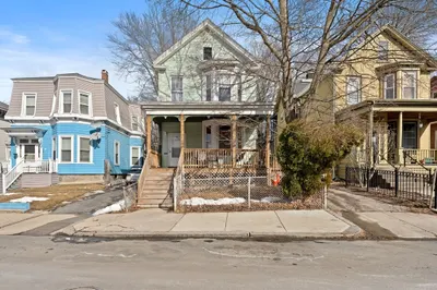 127 School St 1