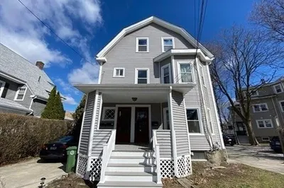 40 Laurel St #2