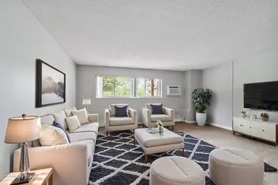 345 Pawtucket Blvd #5 1