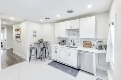 106 Glenway St #3 1