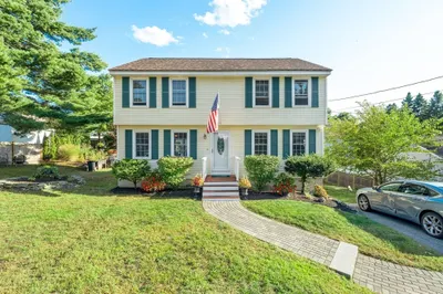 14 Lynbrook Rd