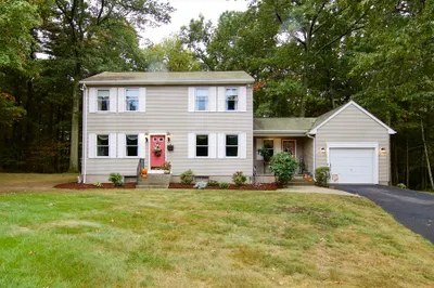 98 Fox Wood Dr