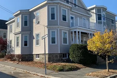 17 Dunlap St 1