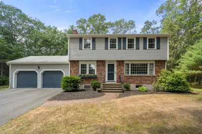 40 Pondview Road 1