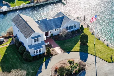 21 Cape Isle Dr 1