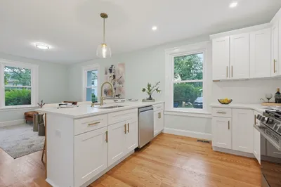 302 Wachusett St 1