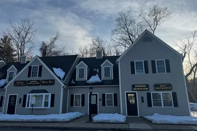 1147 Main St #213-214 1