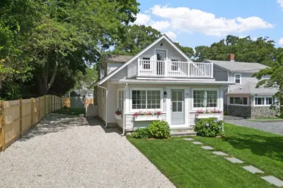 18 Cochituate Rd