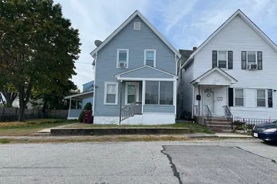 206 Mount Hope St 1