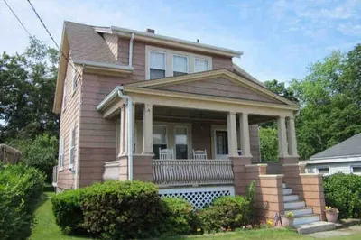 214 Wilbur Ave 1
