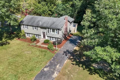7 Hickory Dr 1