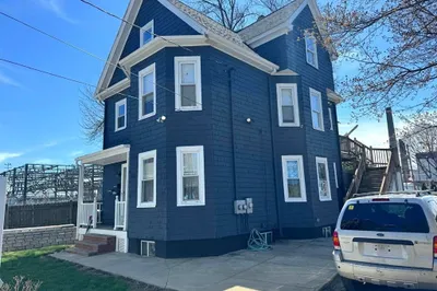 23-r Thorndike St 1