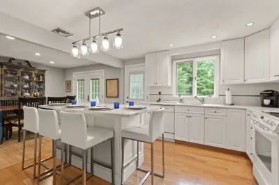 18 Sunset Dr 1