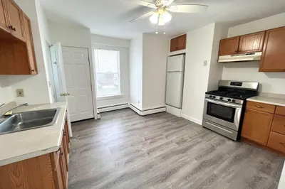 283 Pearl St #1R 1