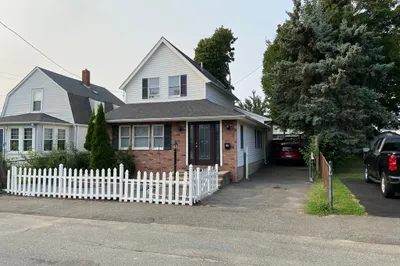 66 Charles St