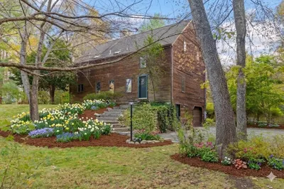 118 Pleasant St
