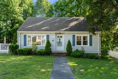 78 Arkansas Dr 1