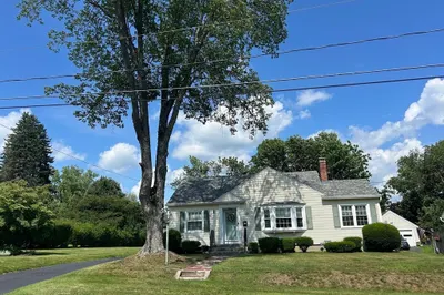 26 Windsor Ave 1