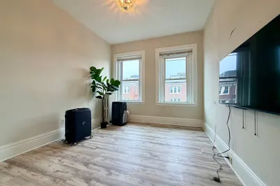 14 Glenville Ave #3