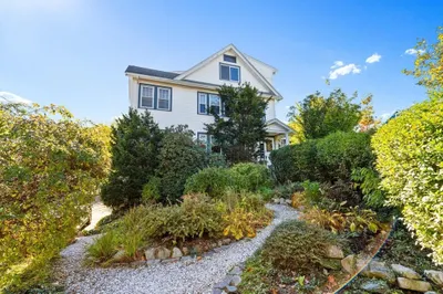 87 Templeton Pkwy #3