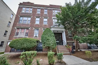 7 Lothian Rd #B 1