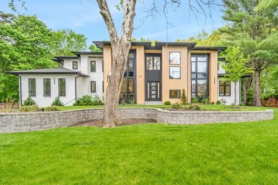 16 Winchester Dr 1