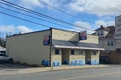 164-166 S Main St 1