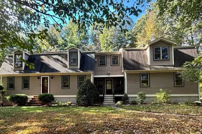 182 John Scott Blvd 1