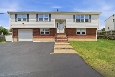 10 Barnes Ave