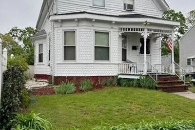 48 Perry Ave