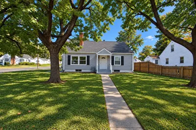 66 Curve St 1