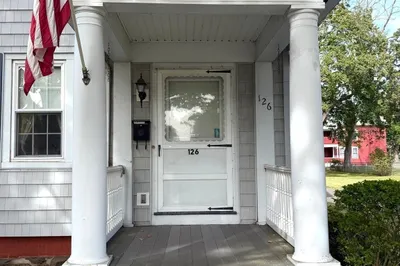 126 Main St 1