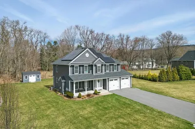 4 Willow Brook Lane 1