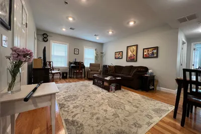 4 Appleton Street #3