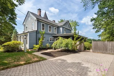 8 Leonard Cir 1