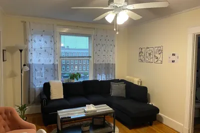 1607 Commonwealth Ave #27