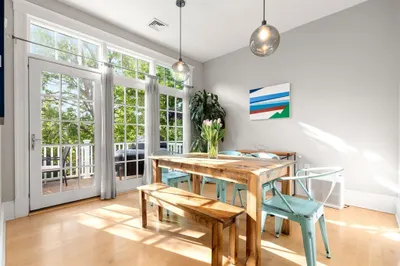 12 Lexington St #2
