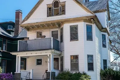 55 Brown Ave