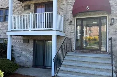6 Kenmar Dr #1 1