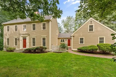 66 Pillings Pond Rd 1